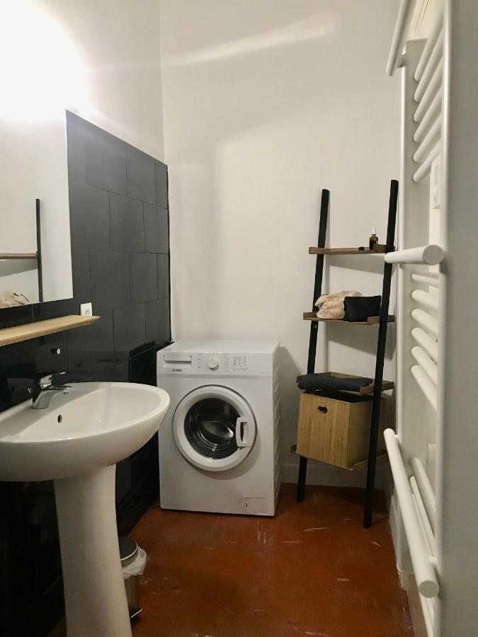 Charmant T2 De 48M2 Au Coeur Du Village De Lezignan-Corbieres Exterior photo